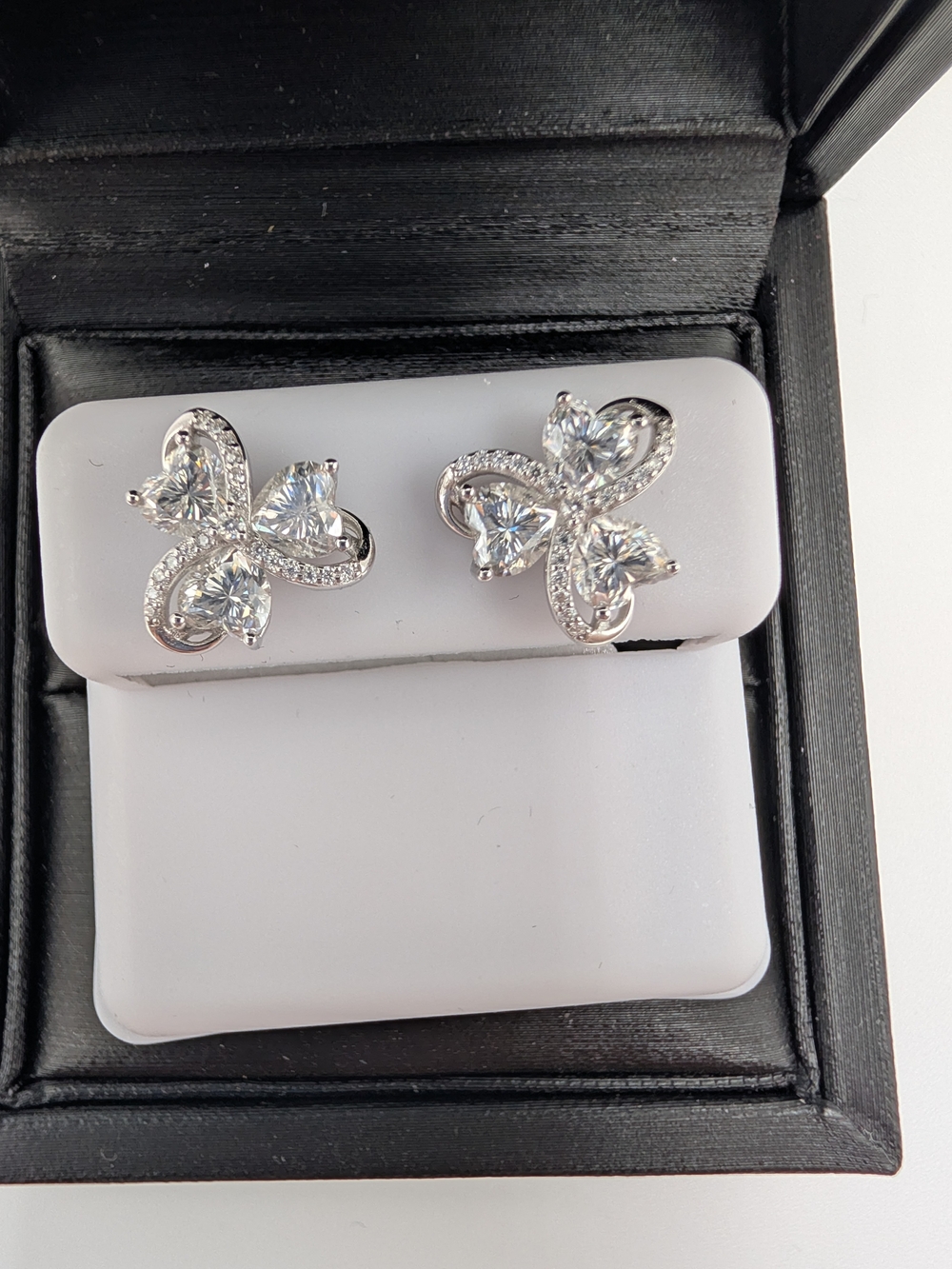NWT Joseph The Jeweler 2.6 CTW Moissanite Heart Clover Earrings S925